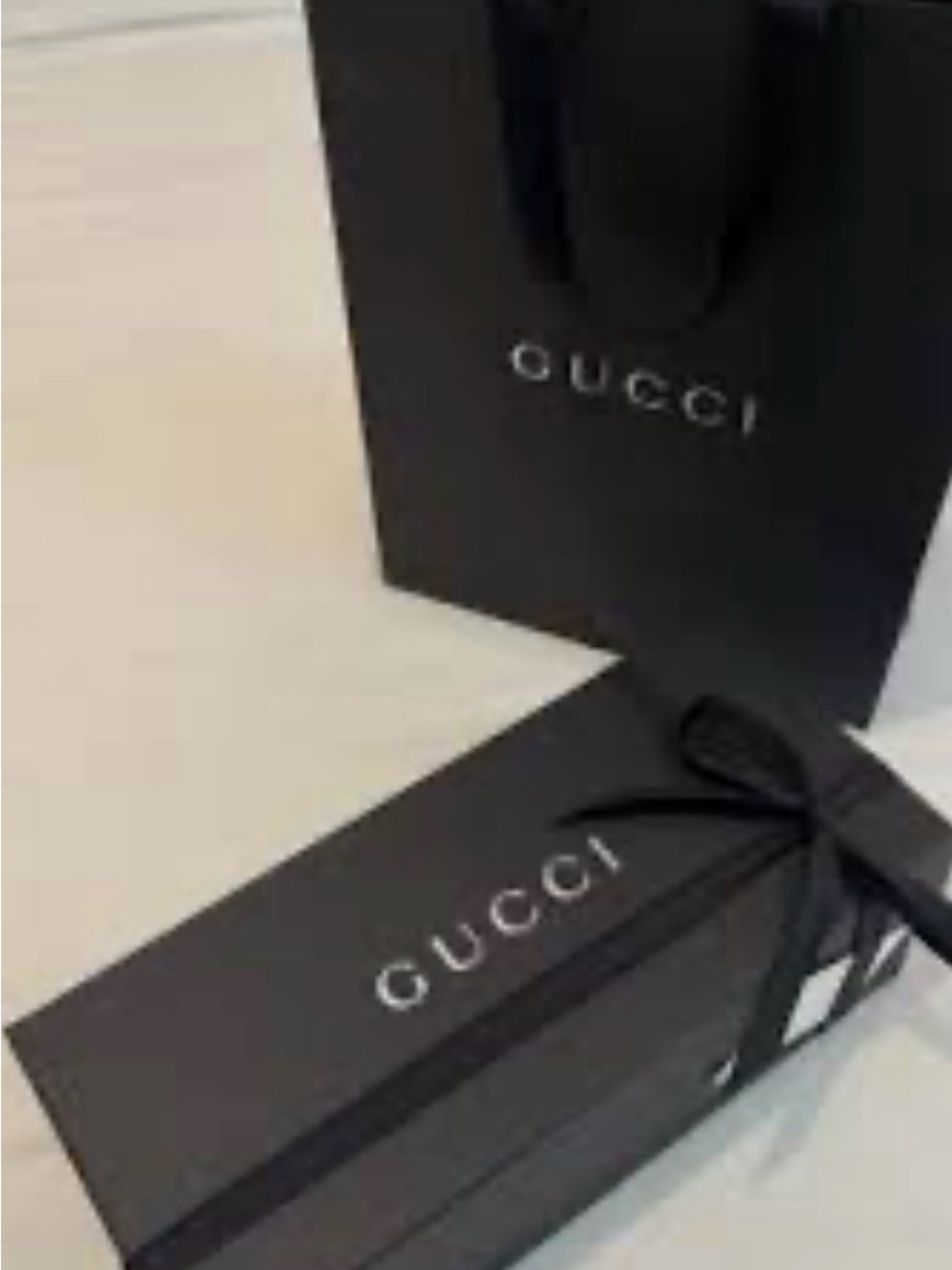 🩷 Gucci Scarf / Accessories Box